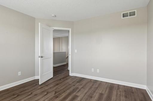 14060 Ailesbury Avenue - Spacecrafting - 0030.jpg