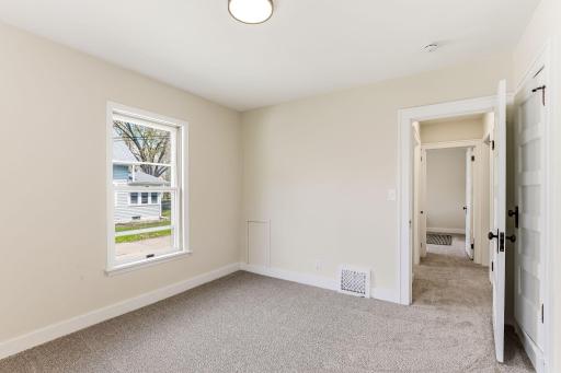 422 2nd Street N, Bayport, MN 55003