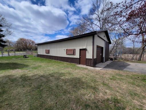 209 3rd Avenue S, Dent, MN 56528