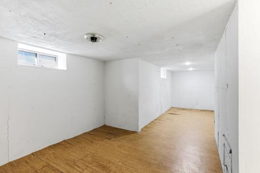 990 Como Place, Saint Paul, MN 55103