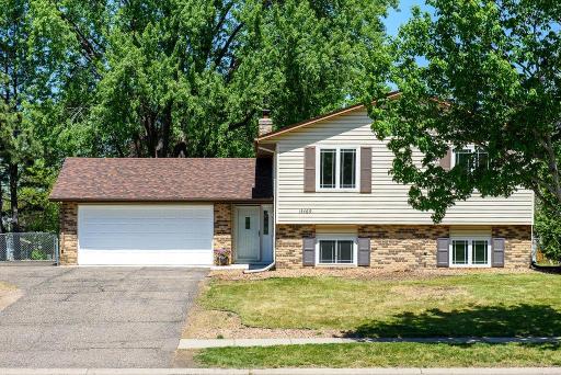 15769 Hayes Trail, Saint Paul, MN 55124