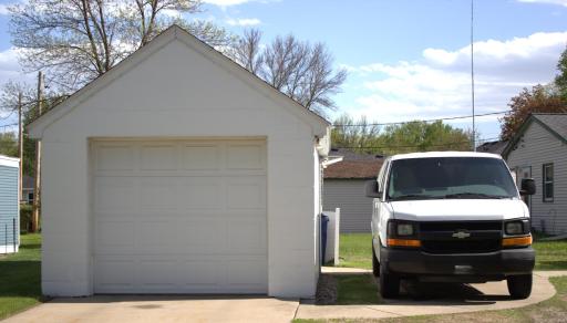 102 22nd Avenue S, Saint Cloud, MN 56301