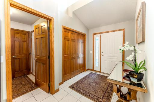 3022 Highpointe Curve, Saint Paul, MN 55113