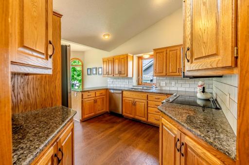 3022 Highpointe Curve, Saint Paul, MN 55113