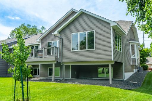 3022 Highpointe Curve, Saint Paul, MN 55113