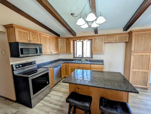 1433 Ridgeview Drive, Montevideo, MN 56265