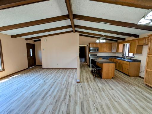 1433 Ridgeview Drive, Montevideo, MN 56265