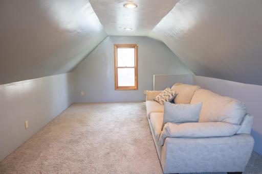 804 Redding Avenue, Windom, MN 56101