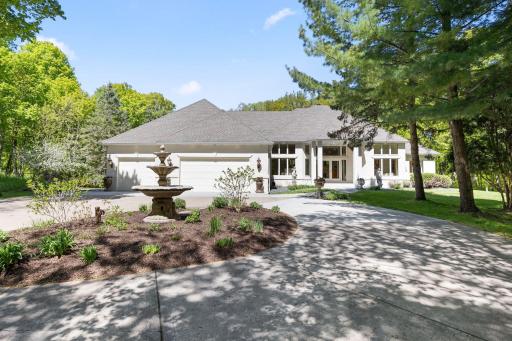 1650 N Farm Road, Long Lake, MN 55356