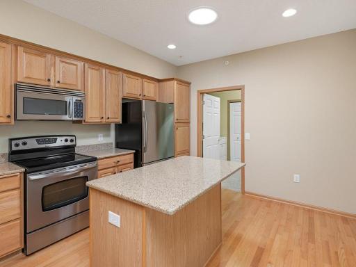 11513 Chisholm Circle NE, C, Blaine, MN 55449