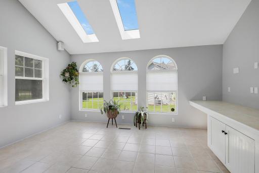 1448 Surrey Alcove, Saint Paul, MN 55125