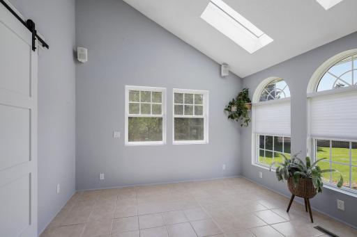 1448 Surrey Alcove, Saint Paul, MN 55125