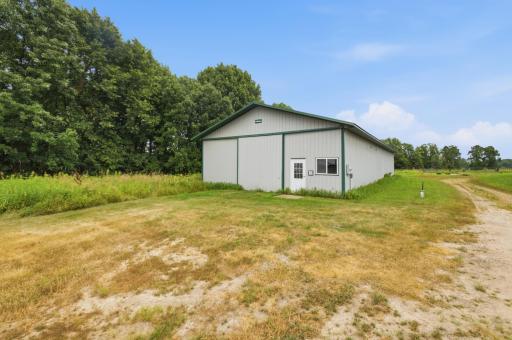 36X90 horse barn complete with heated office, bathroom, wash bay and box stalls