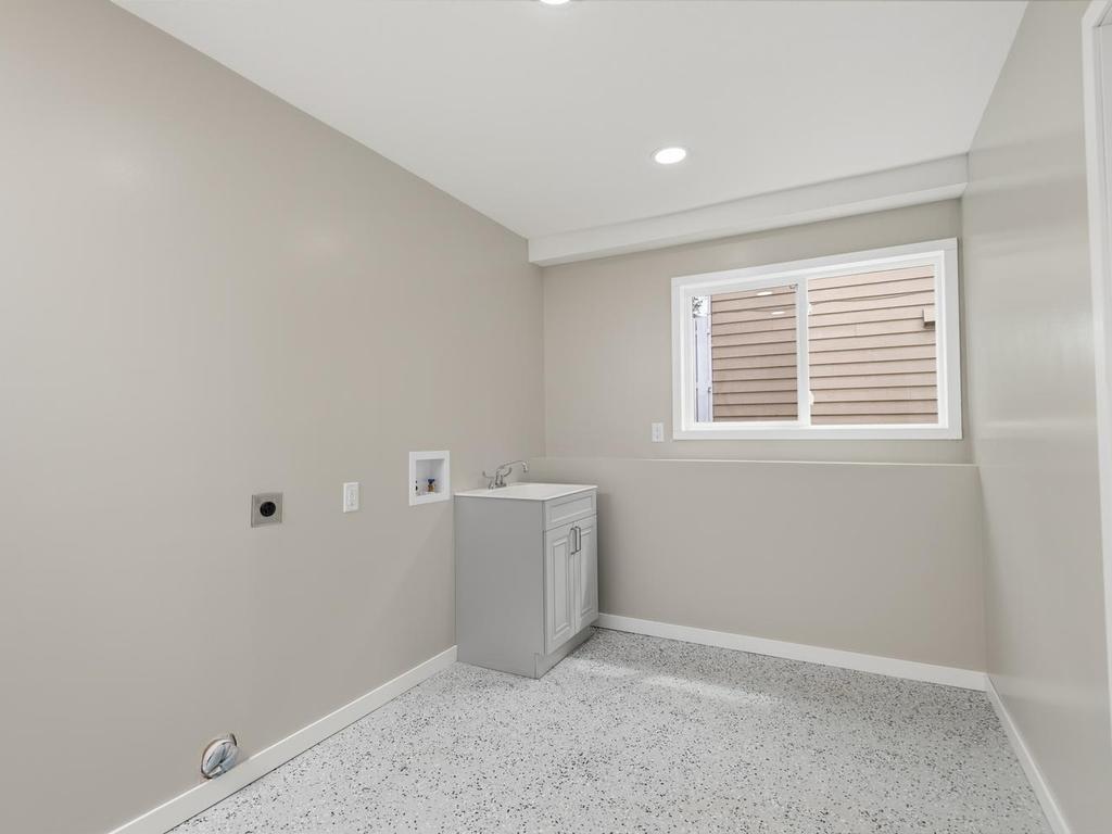 Laundry Room / Mudroom