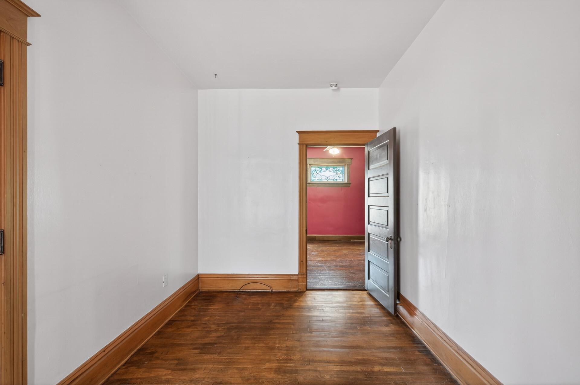 17_429_Minnehaha_Ave_E17_mls.jpg