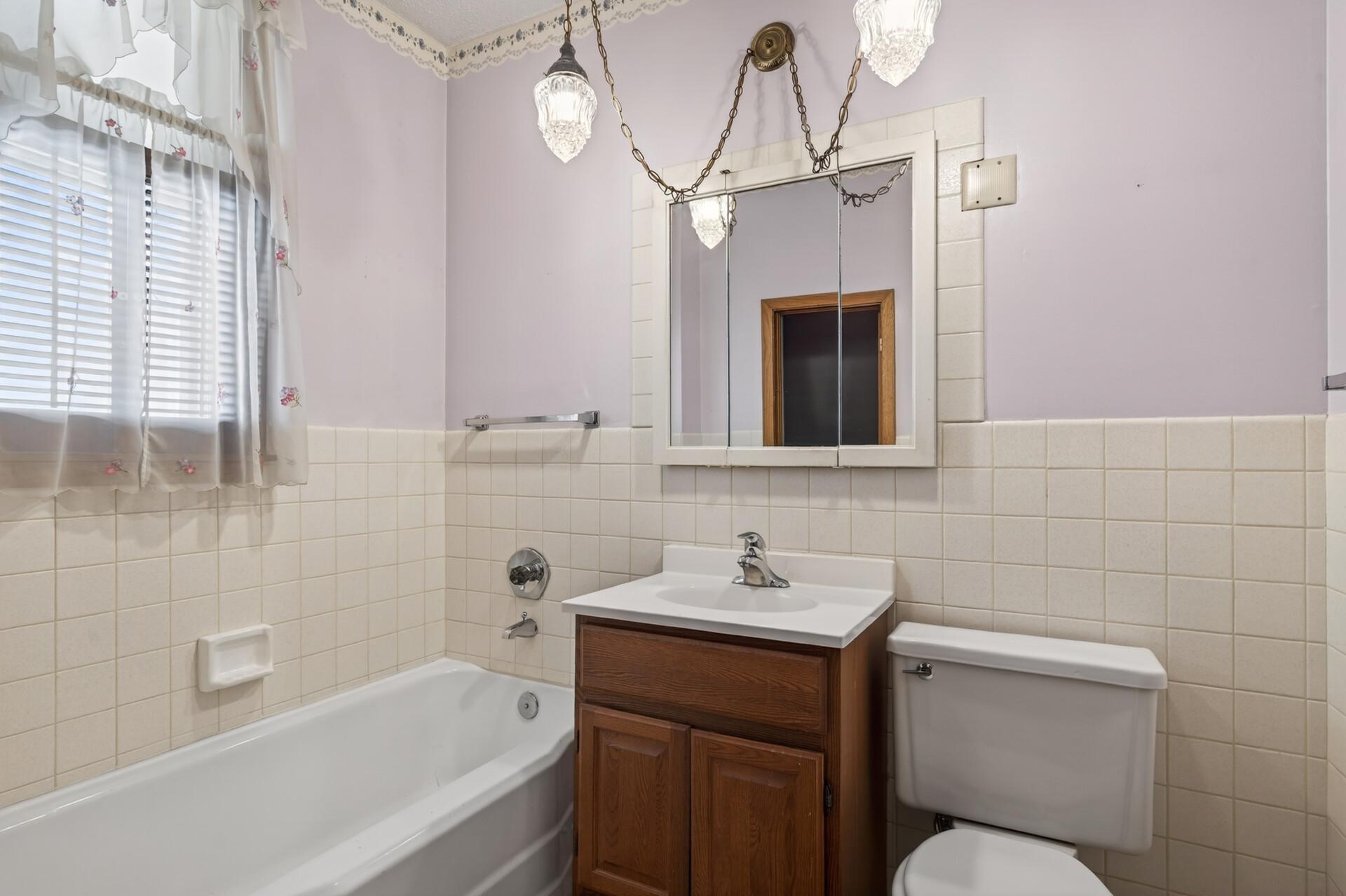 27_429_Minnehaha_Ave_E27_mls.jpg