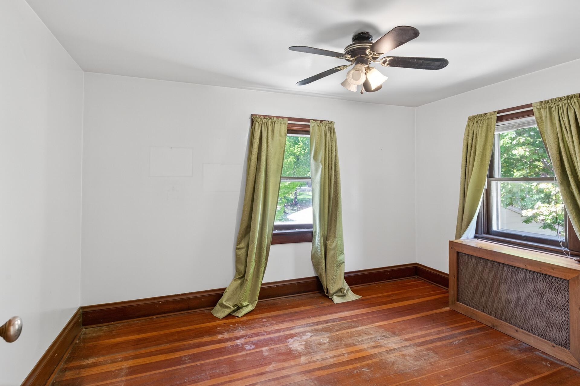 29_429_Minnehaha_Ave_E29_mls.jpg
