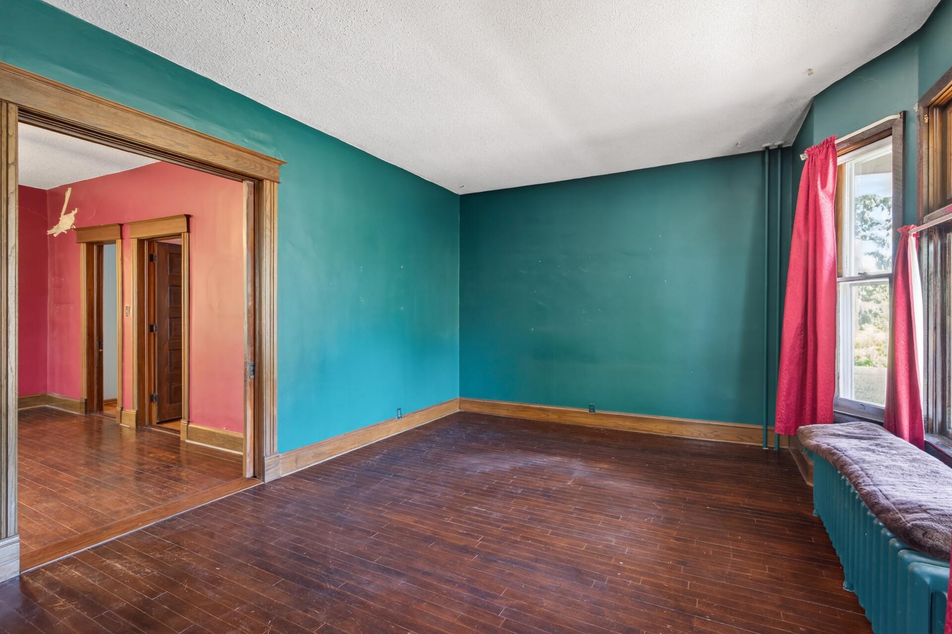 08_429_Minnehaha_Ave_E8_mls.jpg