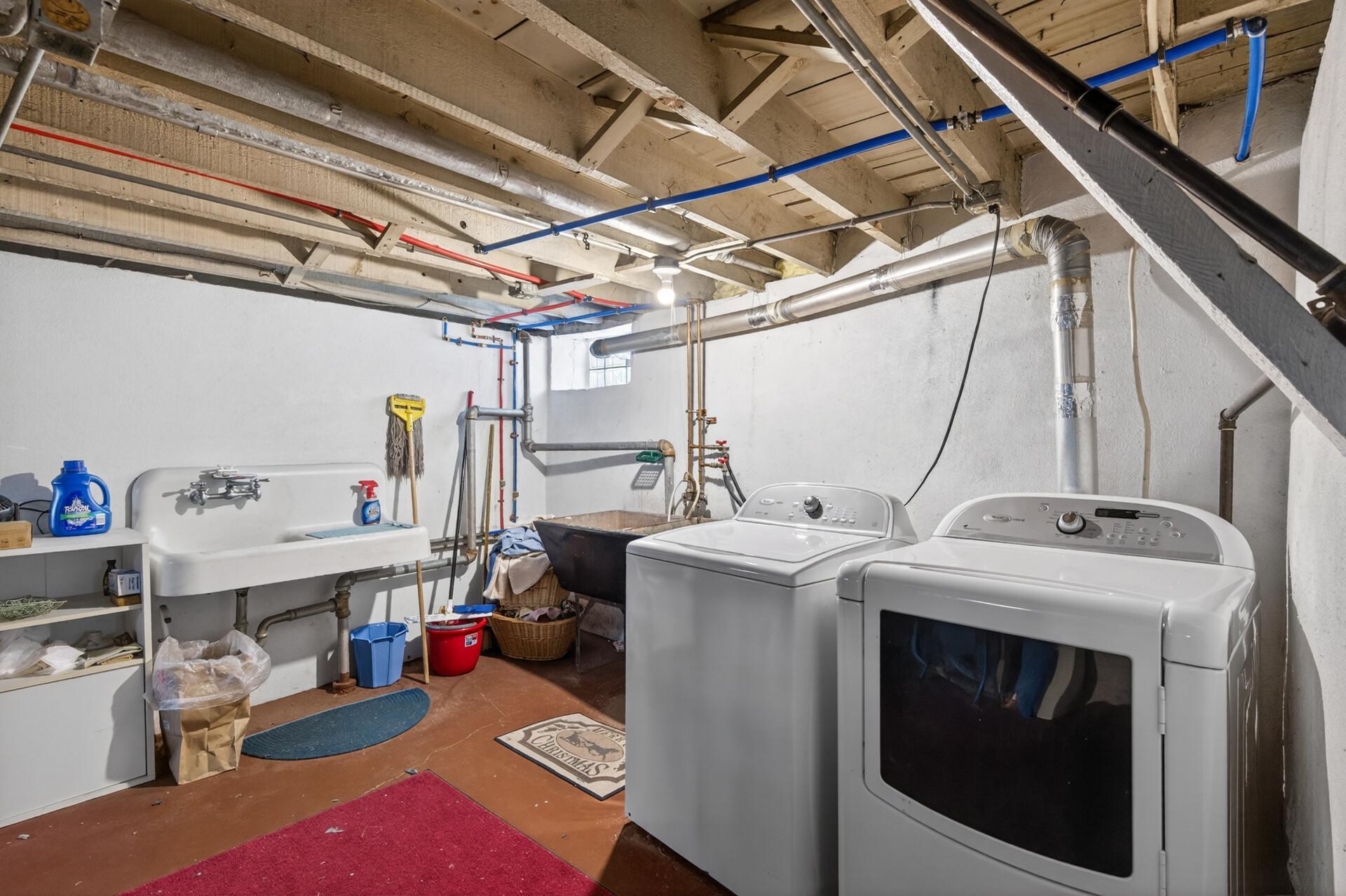 33_429_Minnehaha_Ave_E33_mls.jpg