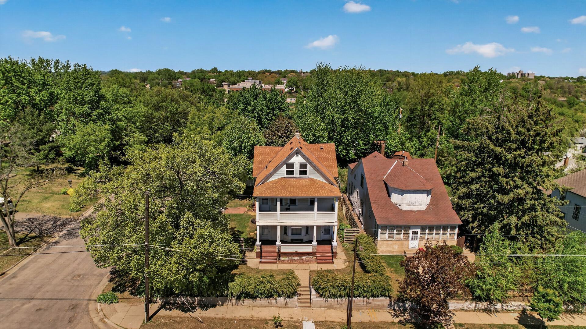 49_429_Minnehaha_Ave_E49_mls.jpg