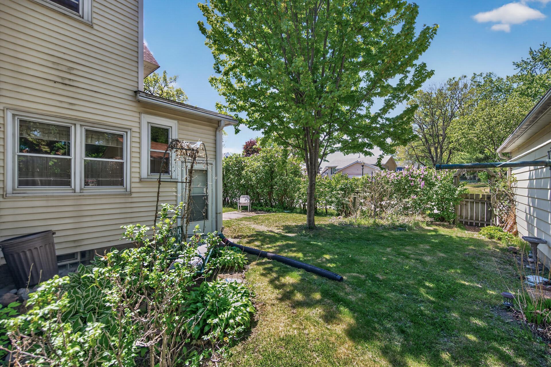 44_429_Minnehaha_Ave_E44_mls.jpg