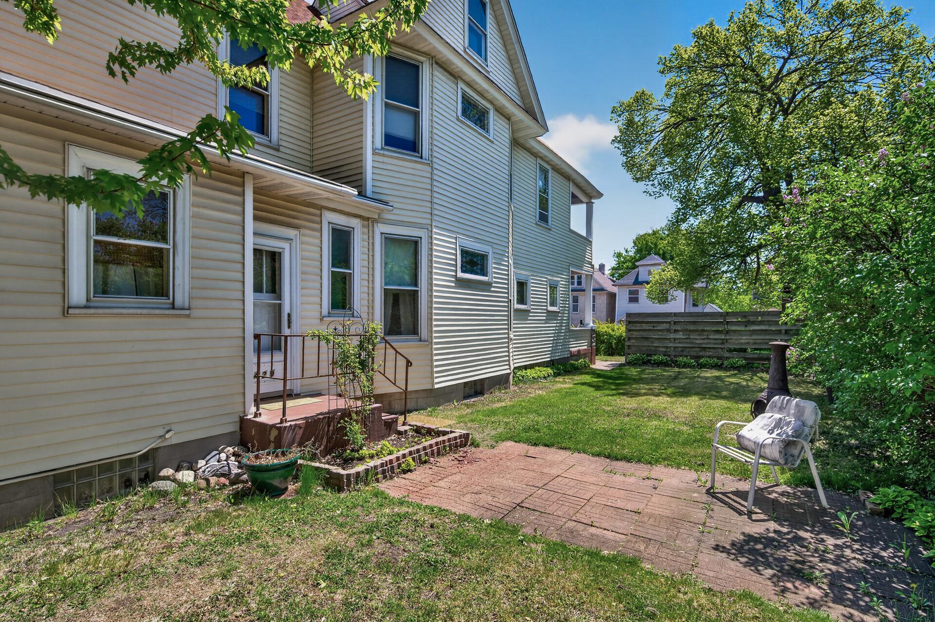 41_429_Minnehaha_Ave_E41_mls.jpg