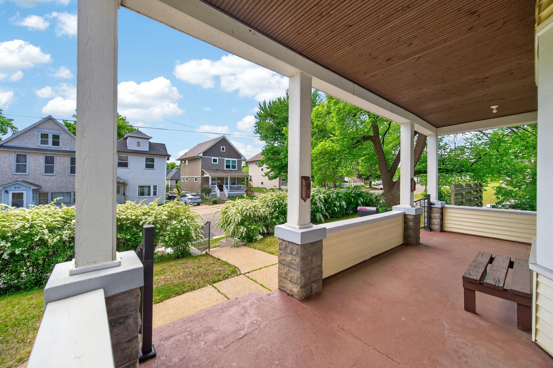 62_429_Minnehaha103_mls.jpg