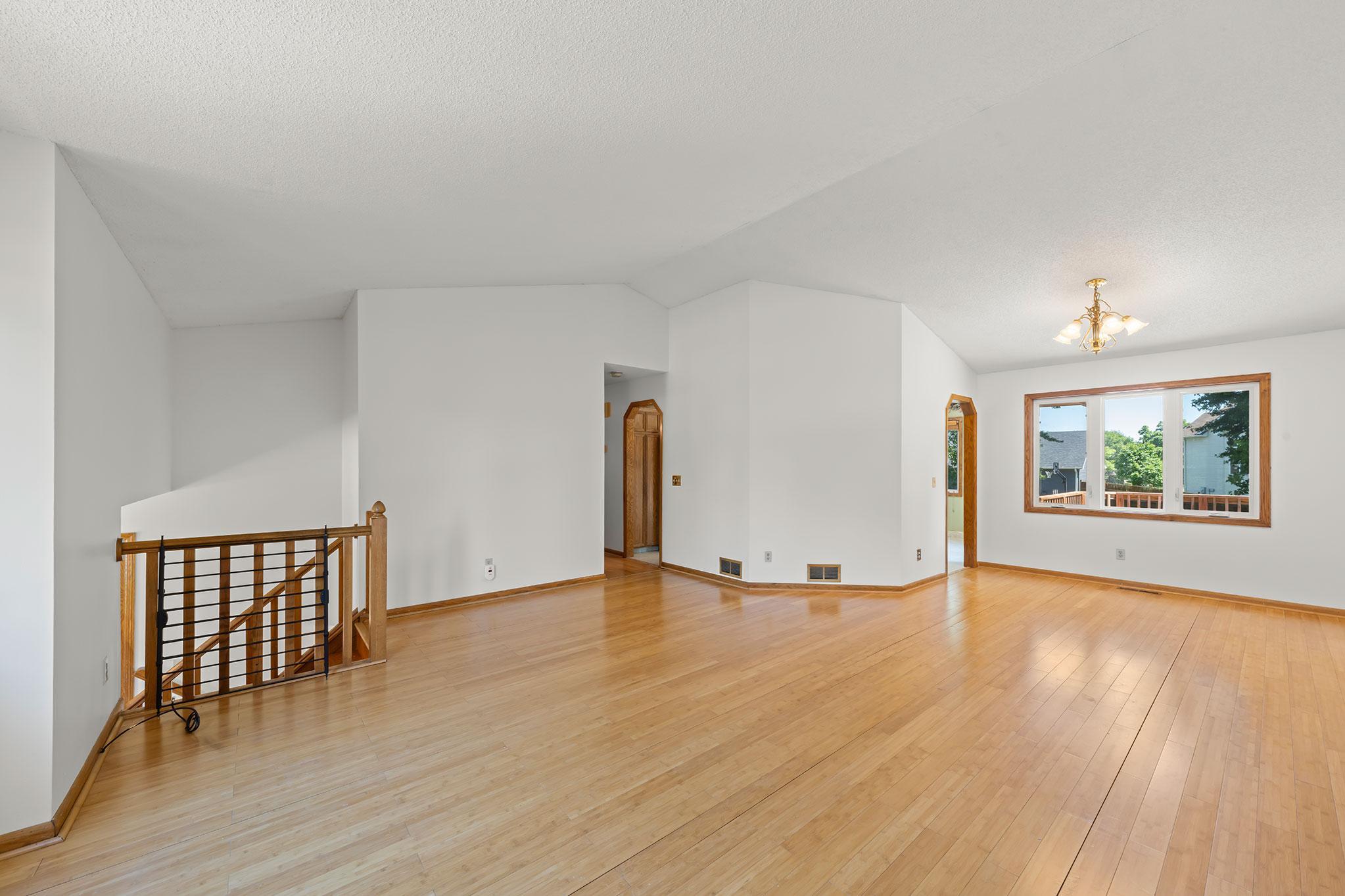 LivingRoom03.jpg