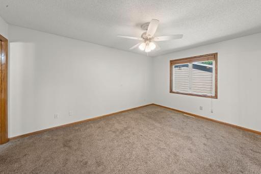 17446 Goldenview Avenue, Lakeville, MN 55044