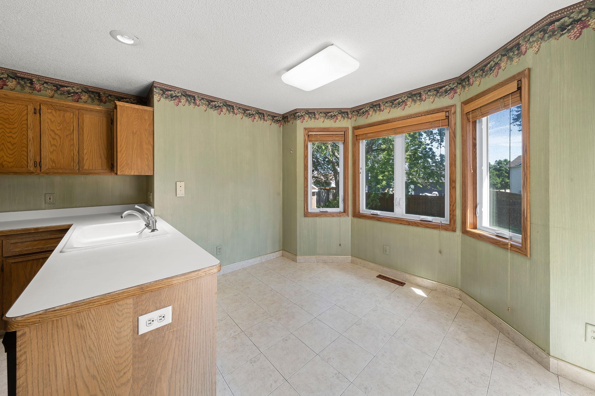 Kitchen03.jpg