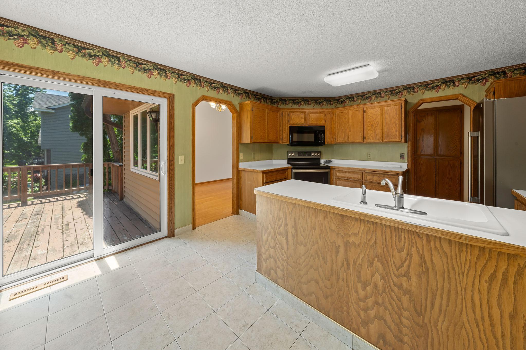 Kitchen02.jpg