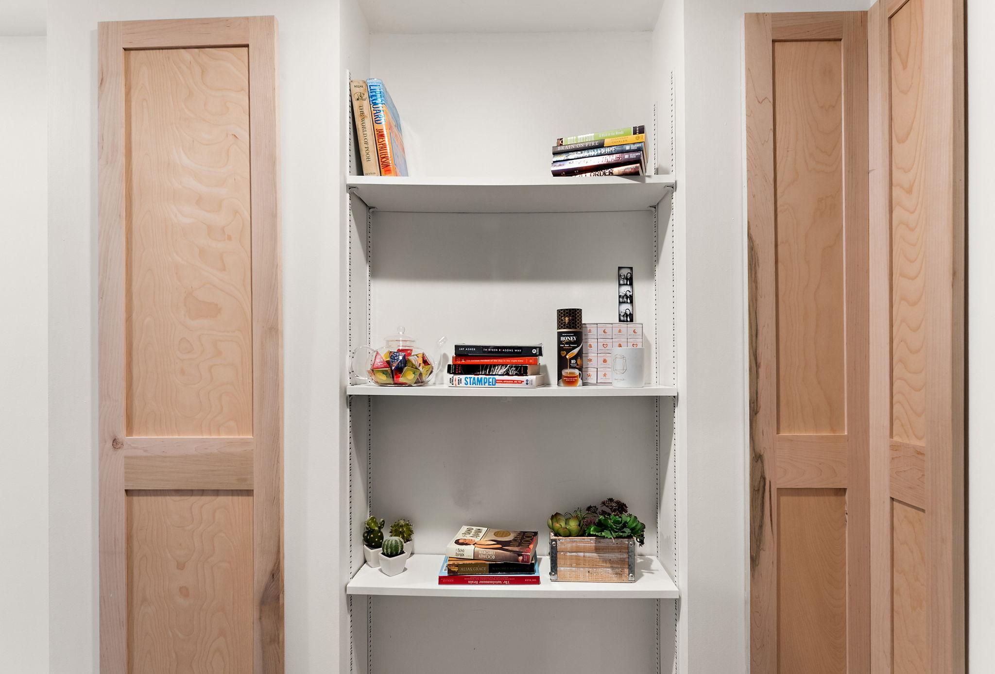 Built in shelves in 5th bedroom