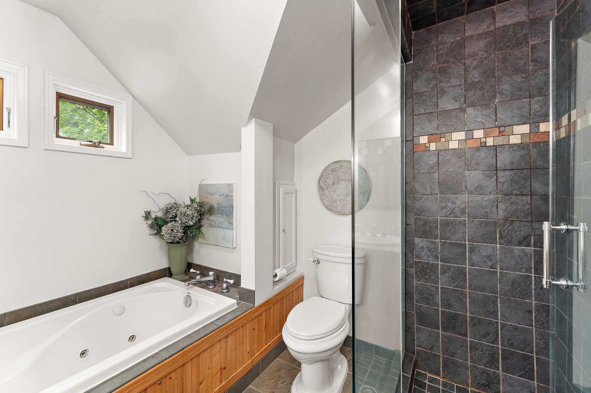 Separate Bath and Shower. Ahhh...