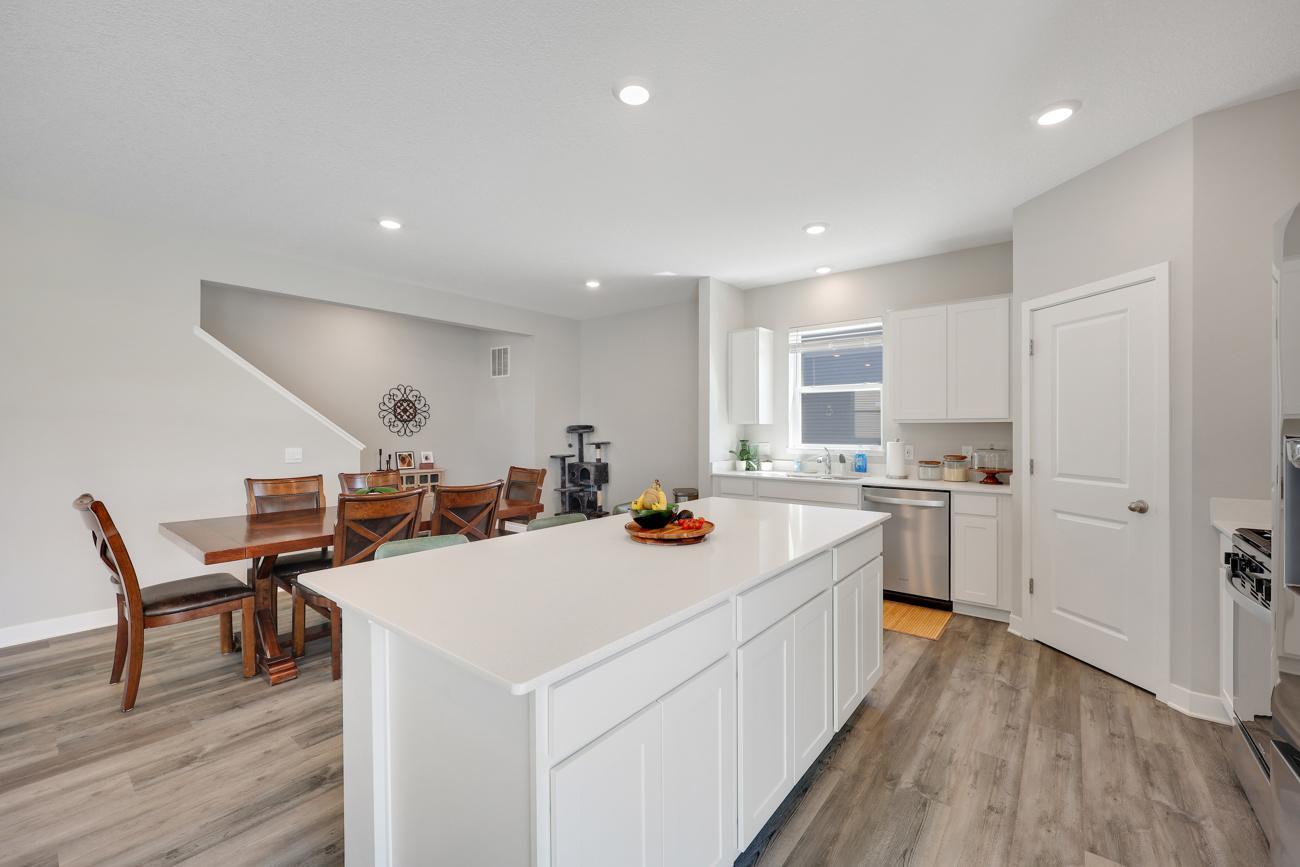 Cheerful, bright space for gathering!