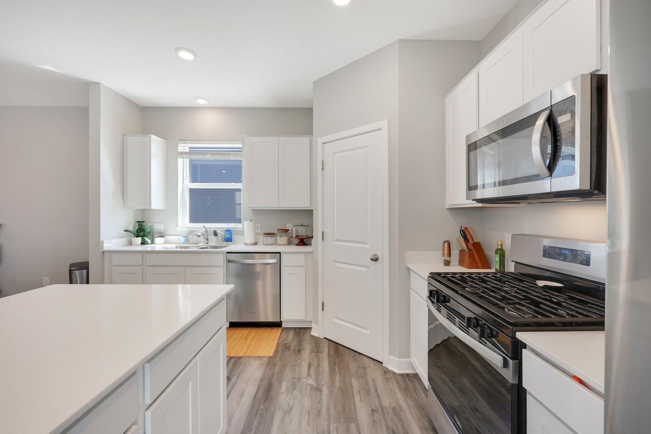 Walk-in pantry - yesss!