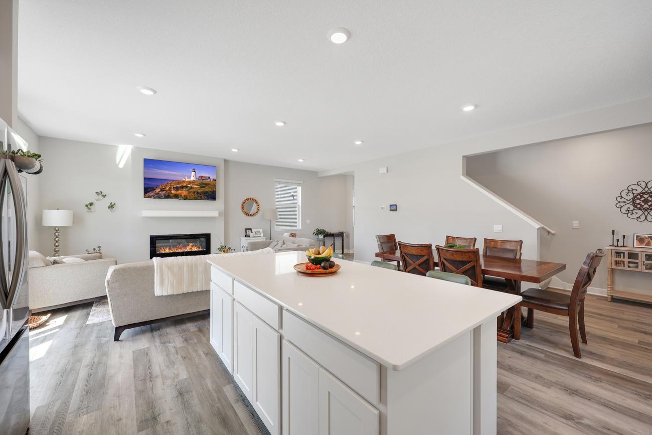 Recessed lighting; quartz counter tops