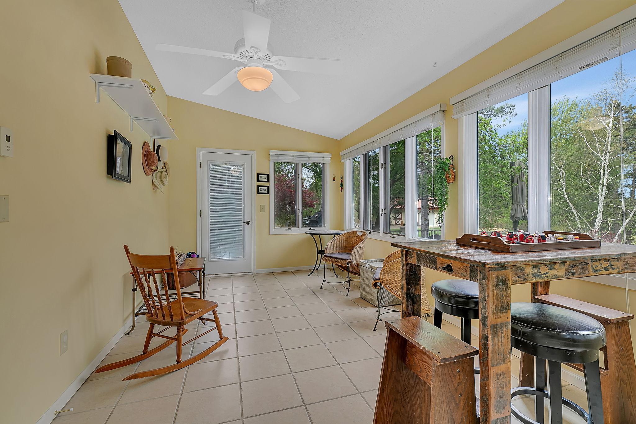 Sunroom - multipurpose space connecting the indoor and outdoor spaces