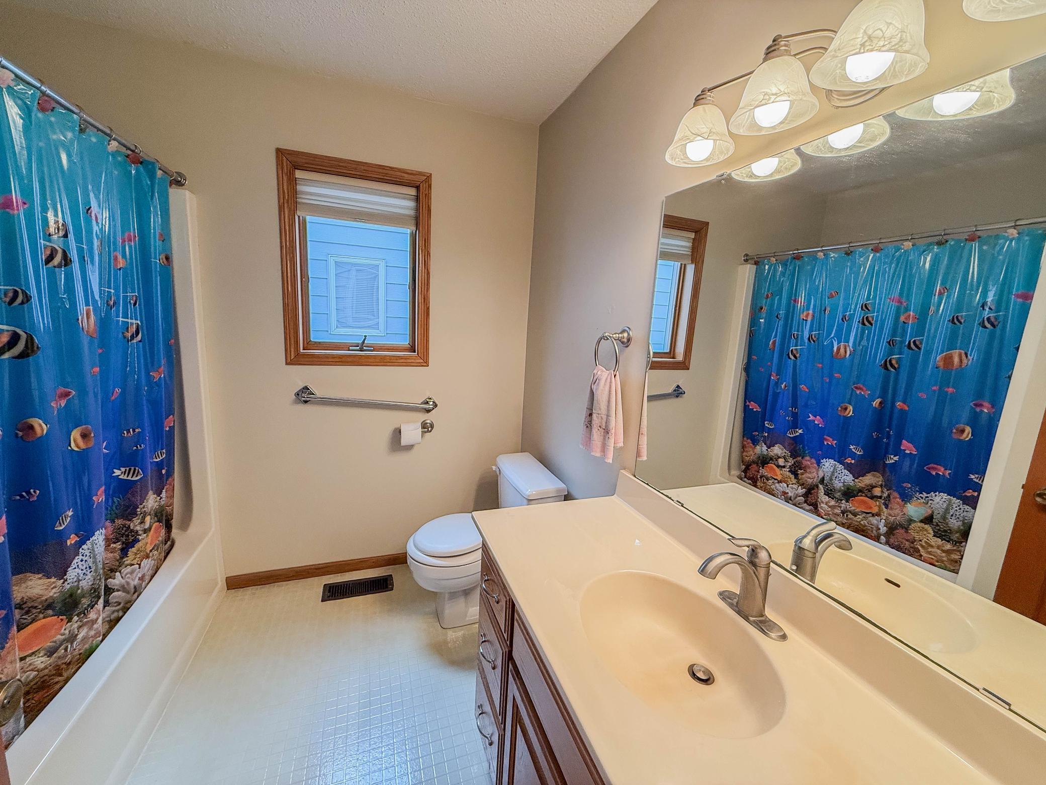 Full Bathroom