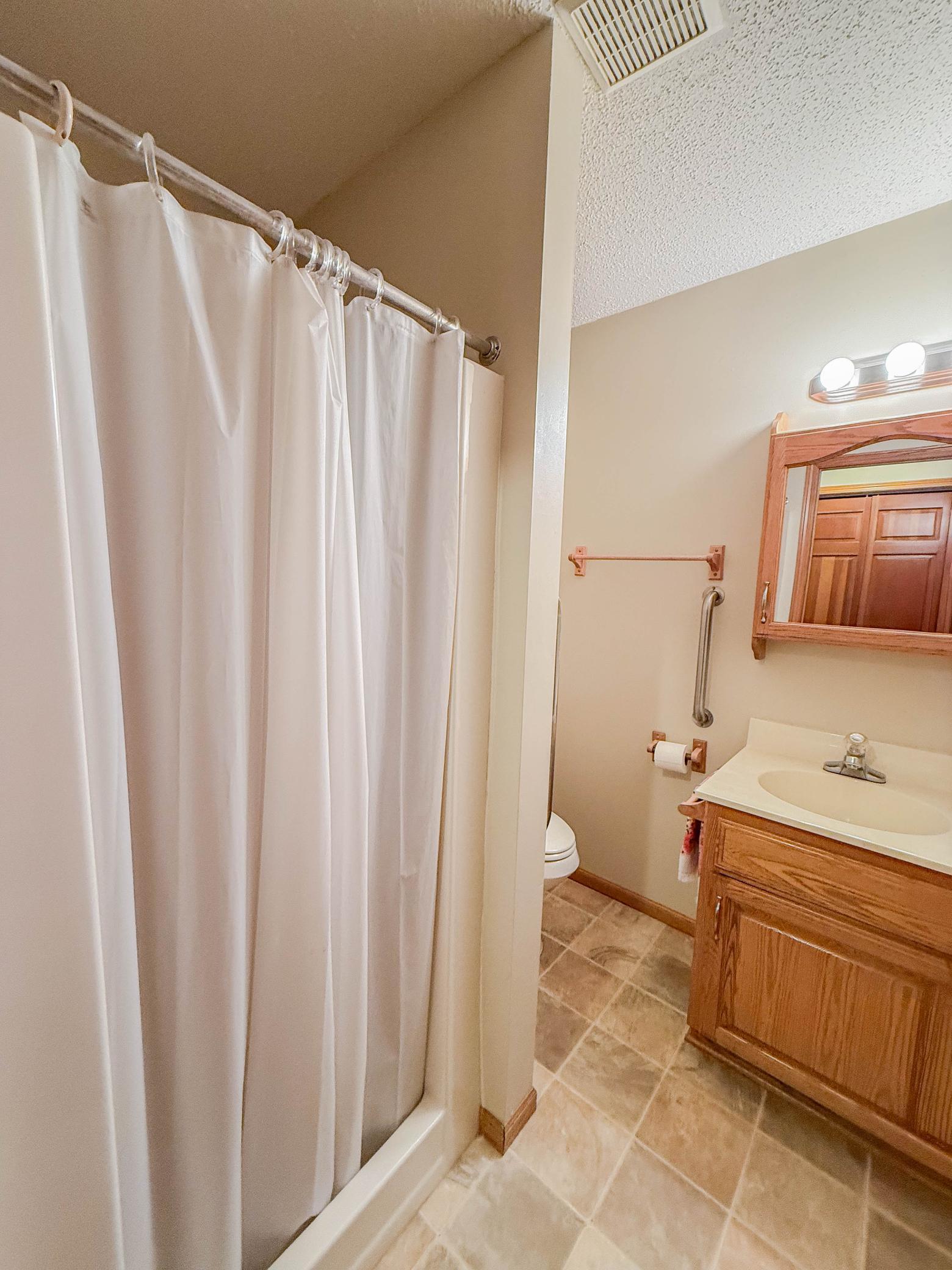 2nd Bathroom - Shower