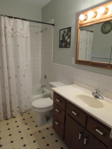 214 W Anna Street, Fairmont, MN 56031