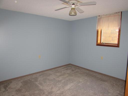 214 W Anna Street, Fairmont, MN 56031