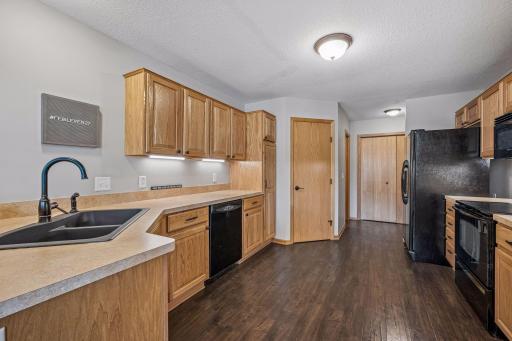 5625 100th Lane N, Brooklyn Park, MN 55443