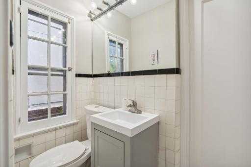 3420 Humboldt Avenue S, Minneapolis, MN 55408