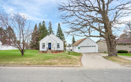 816 NW 9th Street, Grand Rapids, MN 55744