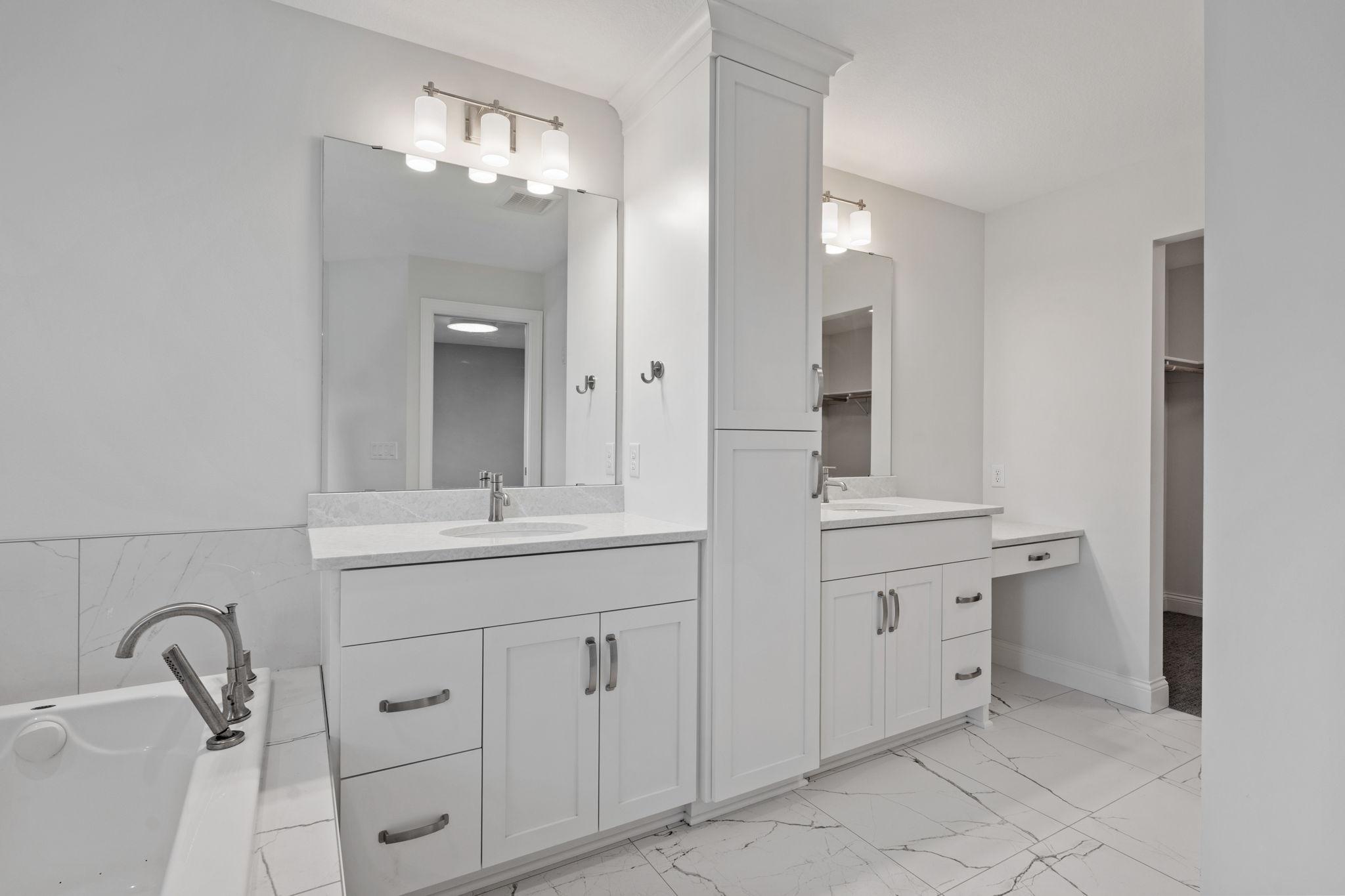 69-web-or-mls-16900 59th Ave N-69.jpg