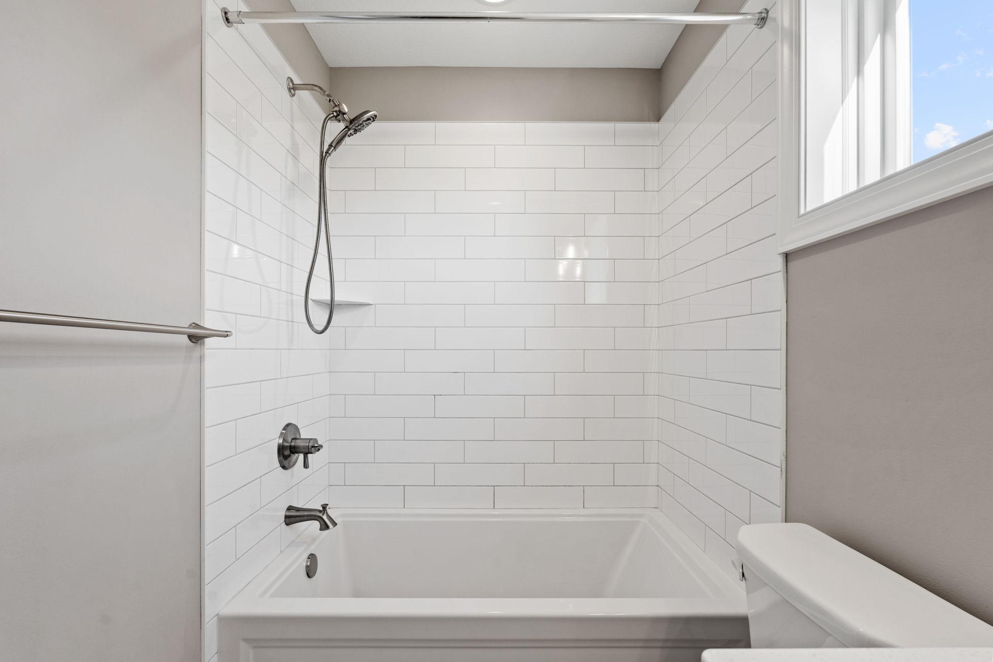 52-web-or-mls-16900 59th Ave N-52.jpg