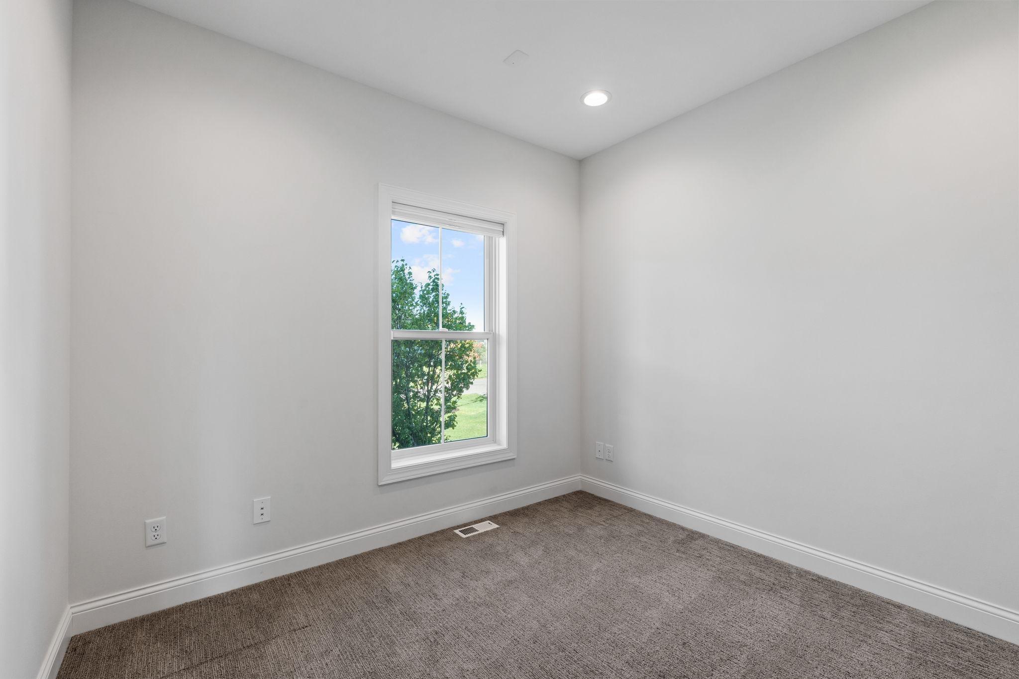 44-web-or-mls-16900 59th Ave N-44.jpg