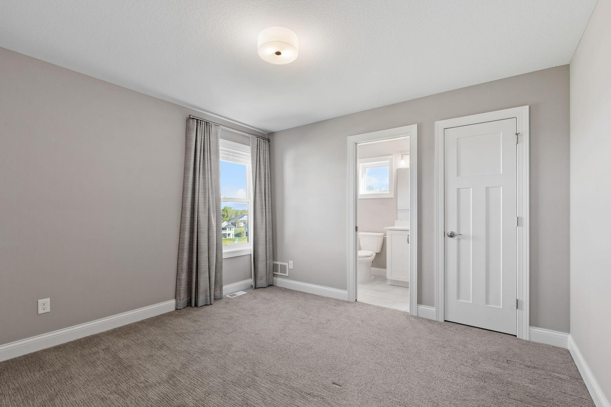 49-web-or-mls-16900 59th Ave N-49.jpg