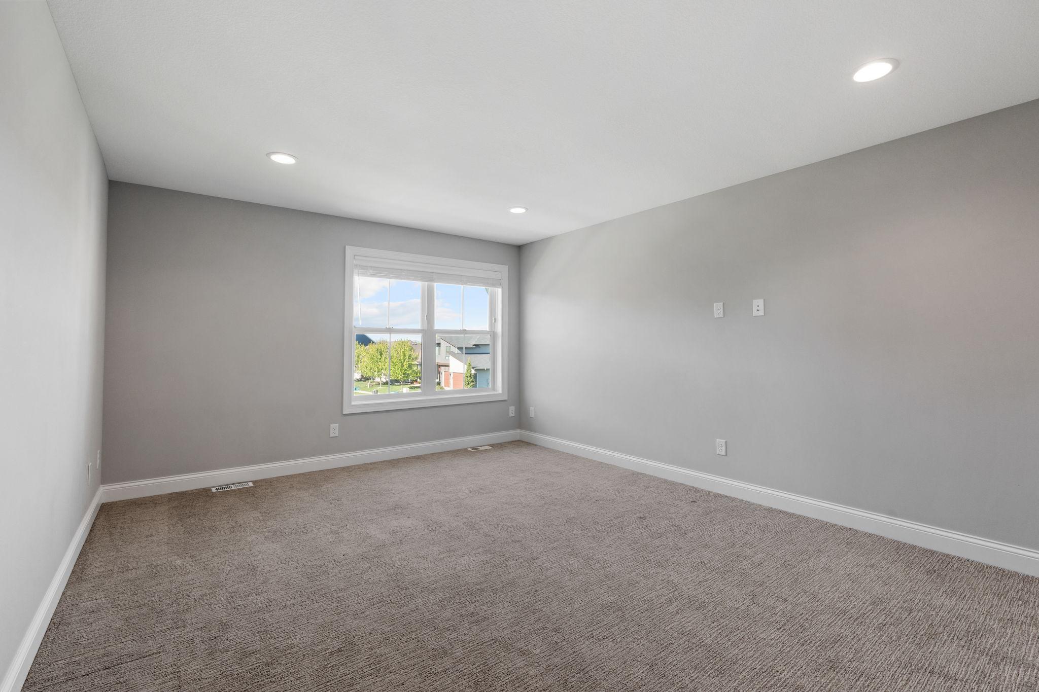 60-web-or-mls-16900 59th Ave N-60.jpg