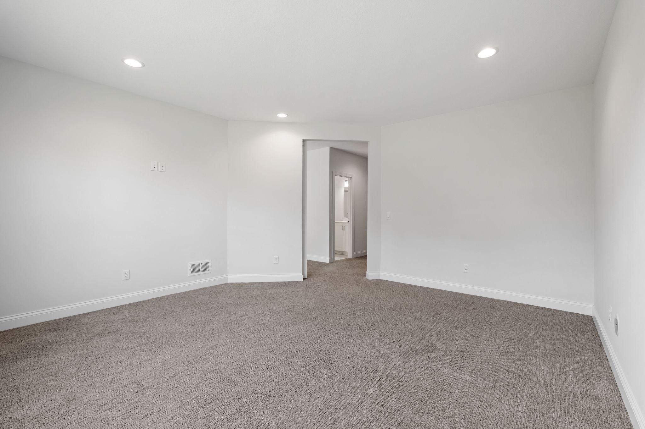 81-web-or-mls-16900 59th Ave N-81.jpg